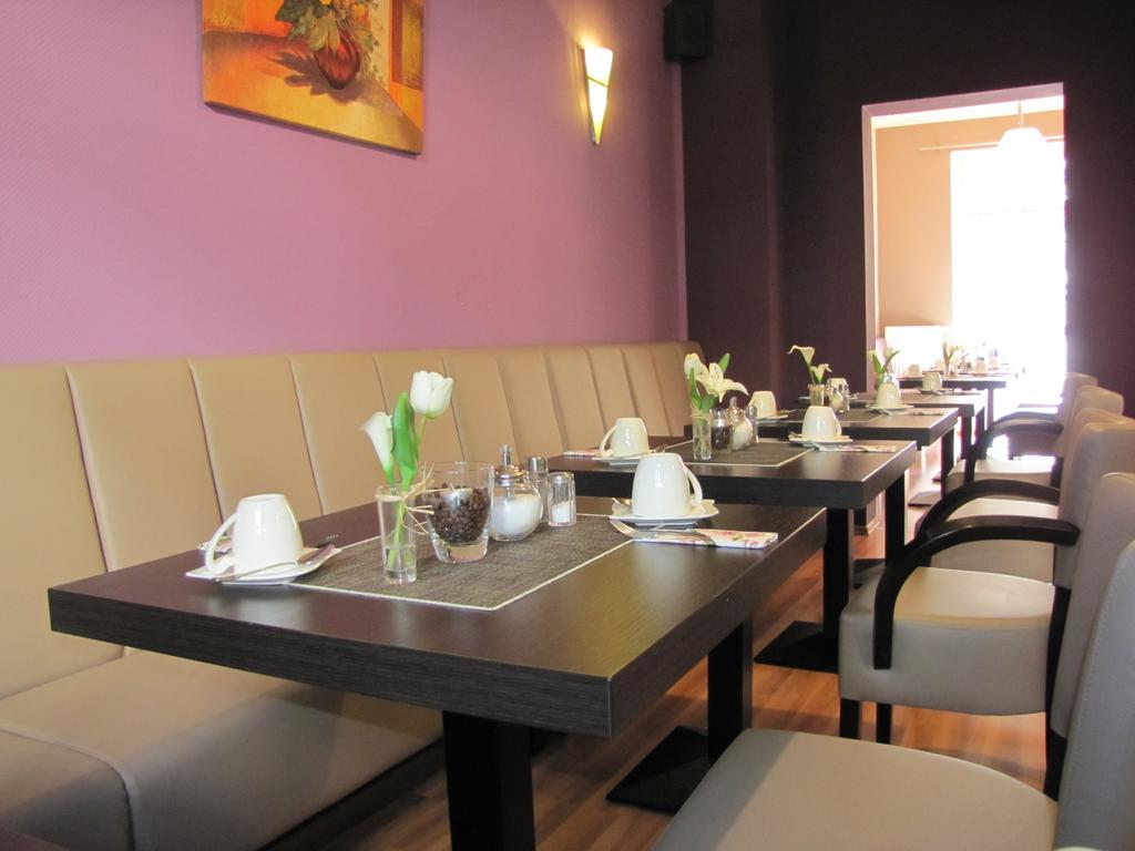 Central Hotel Гера Екстериор снимка