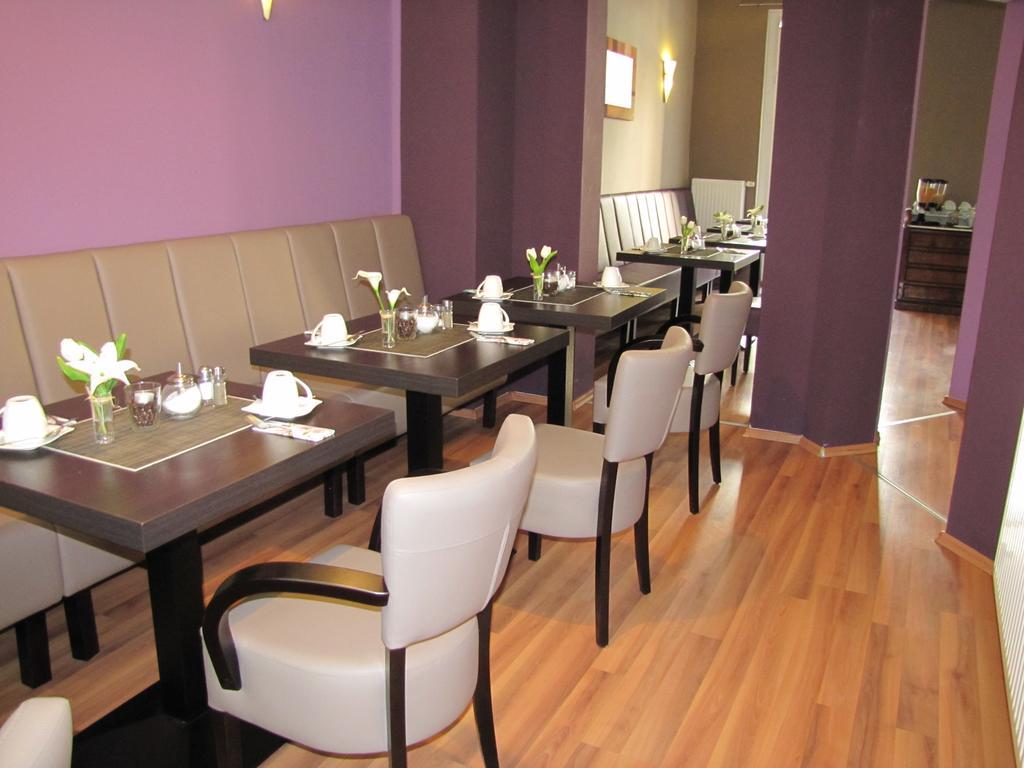 Central Hotel Гера Екстериор снимка