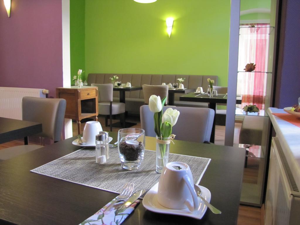 Central Hotel Гера Екстериор снимка