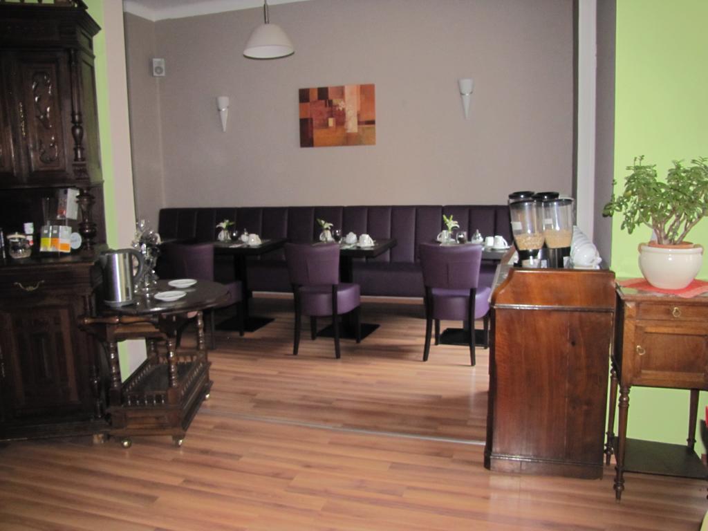 Central Hotel Гера Екстериор снимка