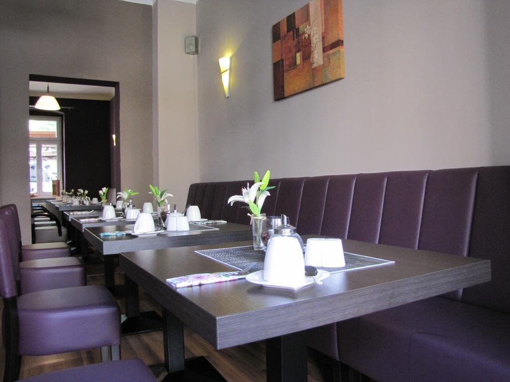 Central Hotel Гера Екстериор снимка