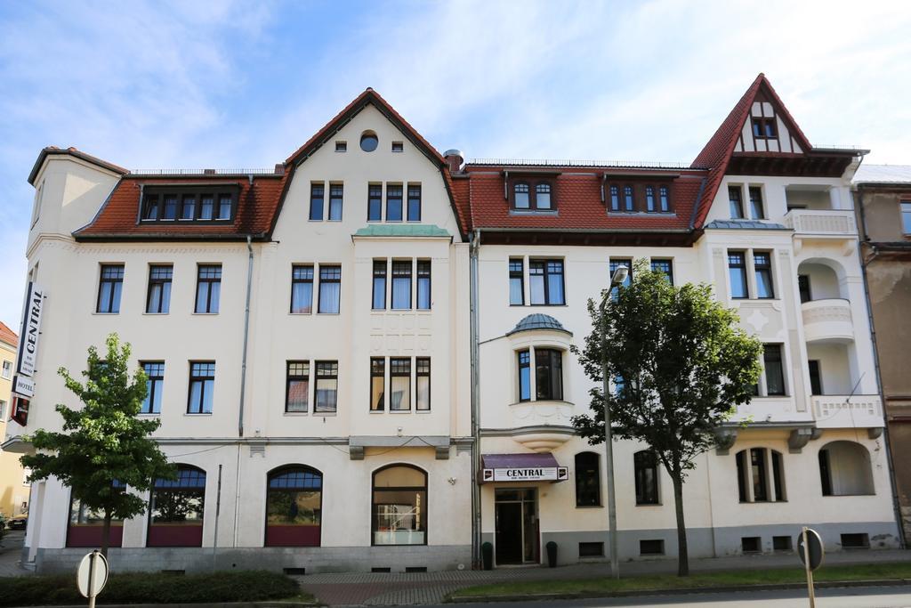 Central Hotel Гера Екстериор снимка
