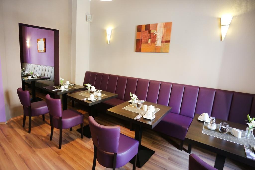 Central Hotel Гера Екстериор снимка